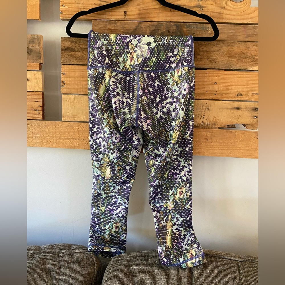 Lululemon size 4 like new